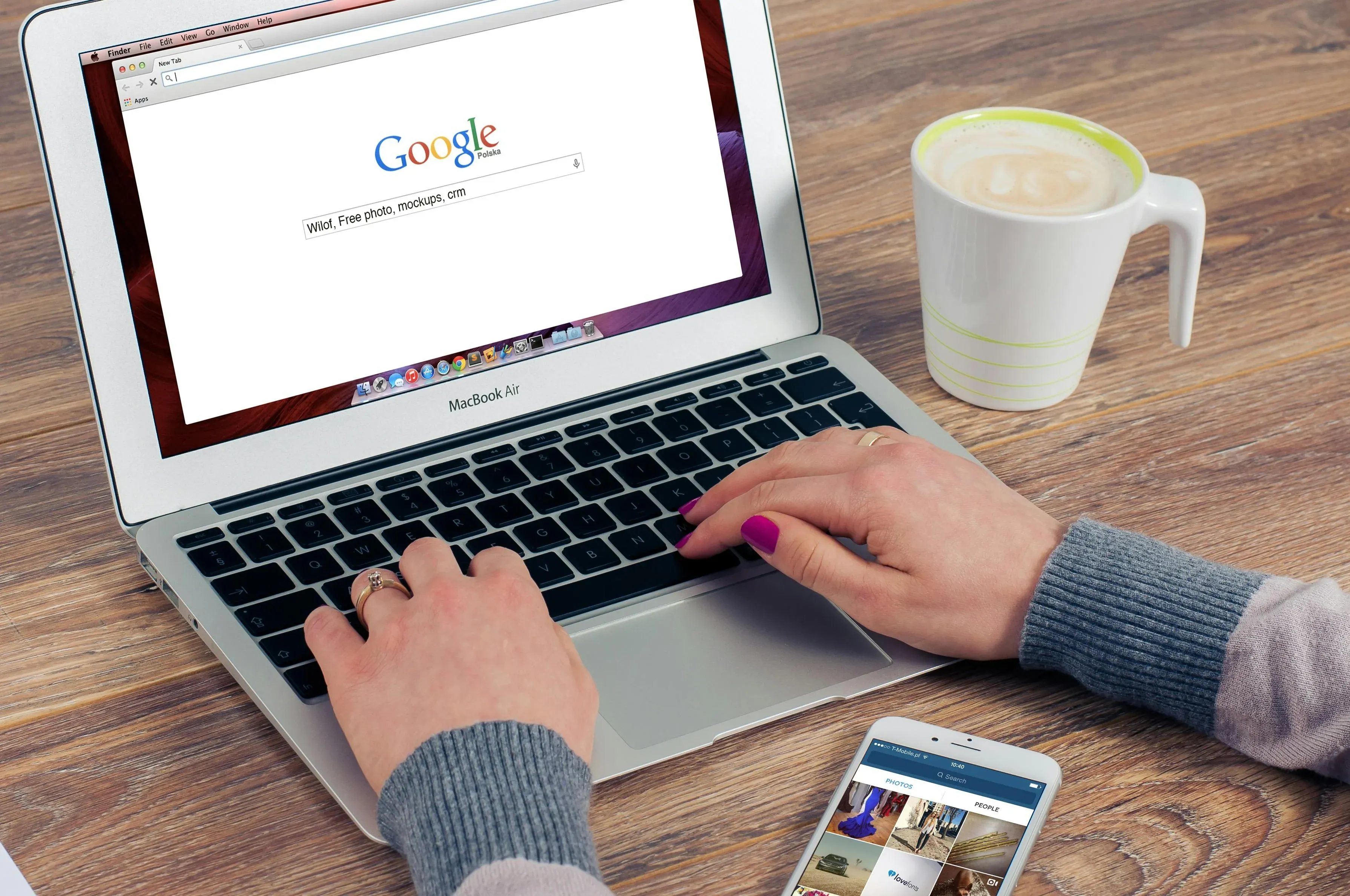 Content Castle: Building Websites that Convert with SEO Moats and Social Bridges
